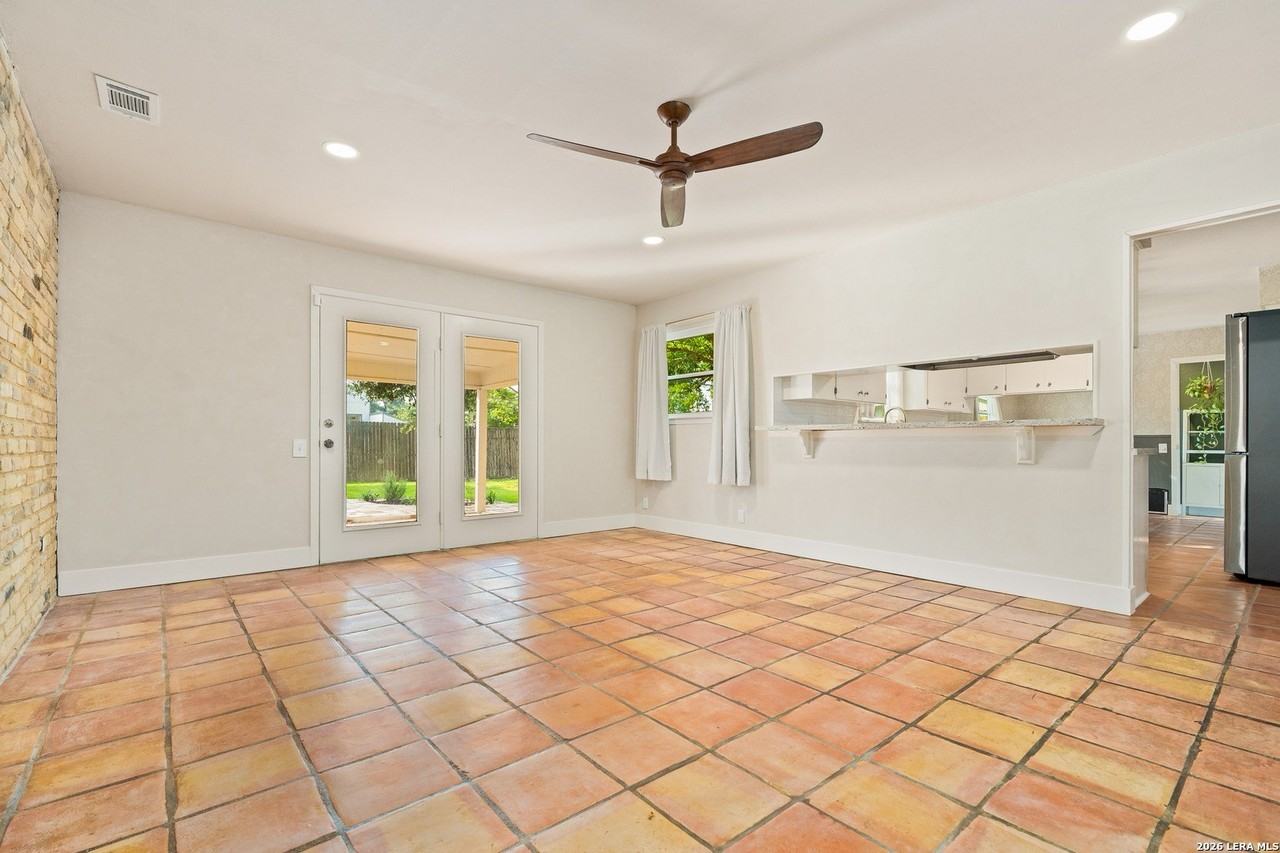 11643 Persuasion Dr - Photo 7 of 23