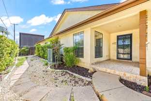 5801 Royal Rdg - Photo 1 of 1