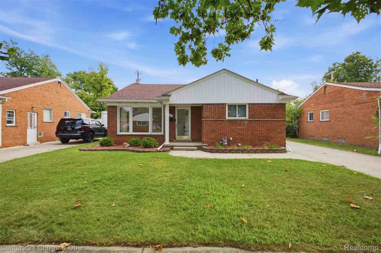 8108 Whitefield St - Photo 3 of 41