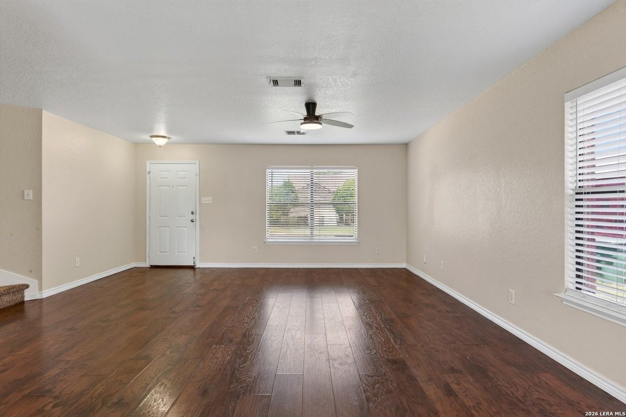5012 Viking Coral - Photo 4 of 29