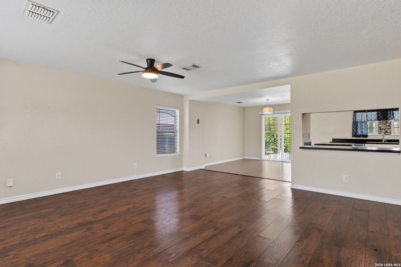 5012 Viking Coral - Photo 5 of 29