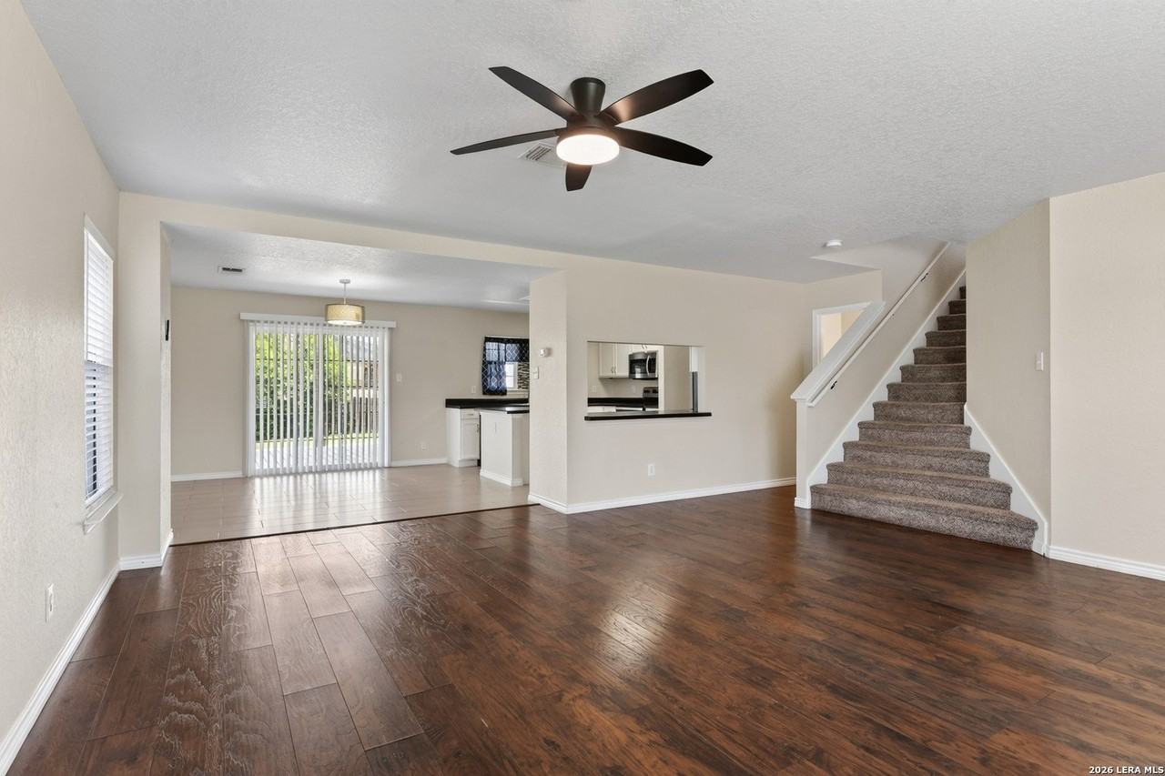 5012 Viking Coral - Photo 6 of 29