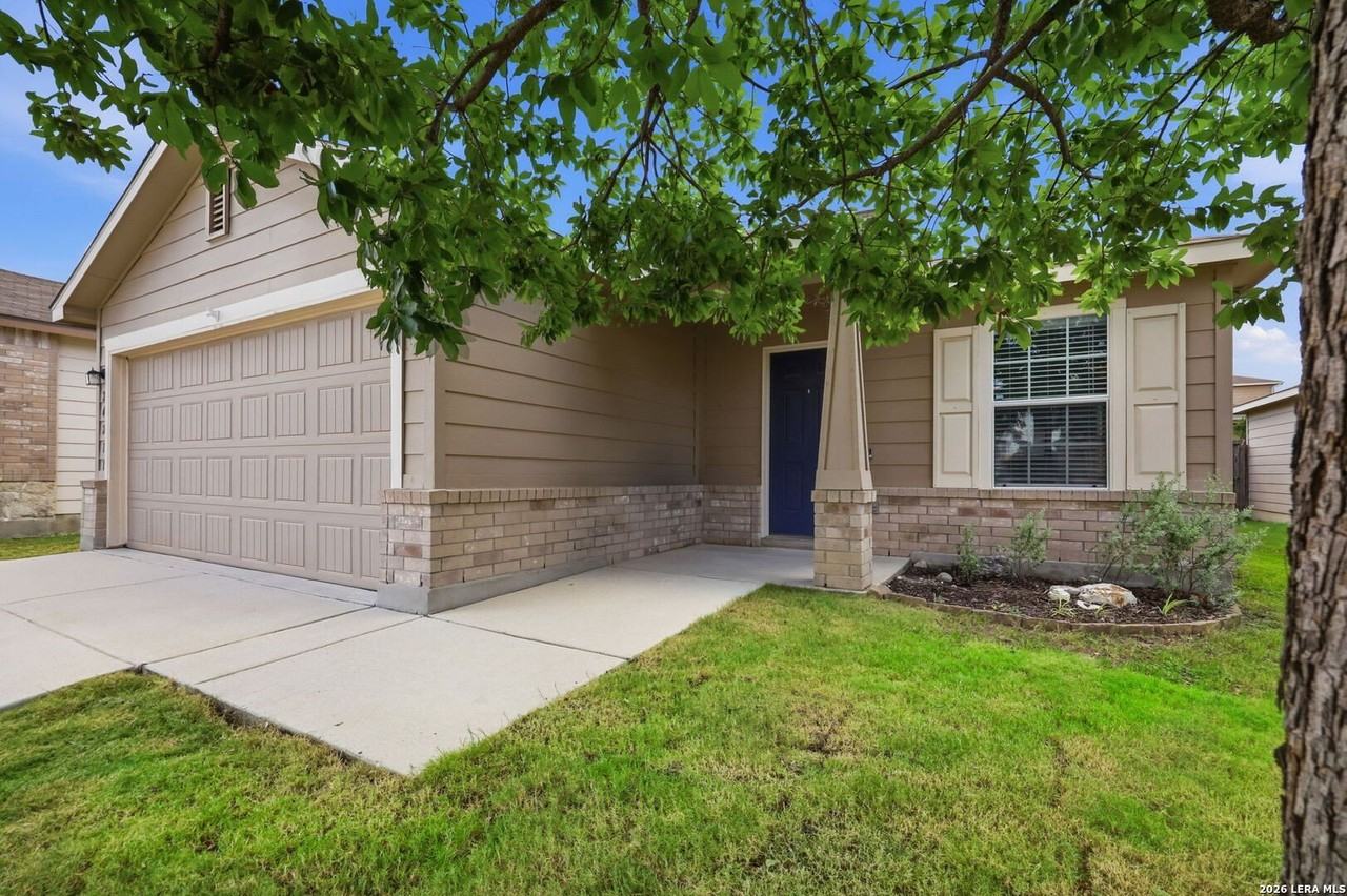 24211 Invitation Oak - Photo 2 of 28