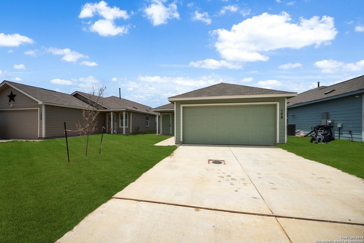 148 Cowboy Rdg - Photo 2 of 31