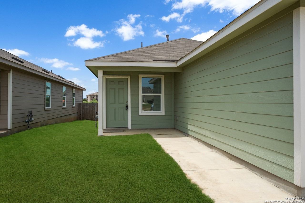 148 Cowboy Rdg - Photo 4 of 31