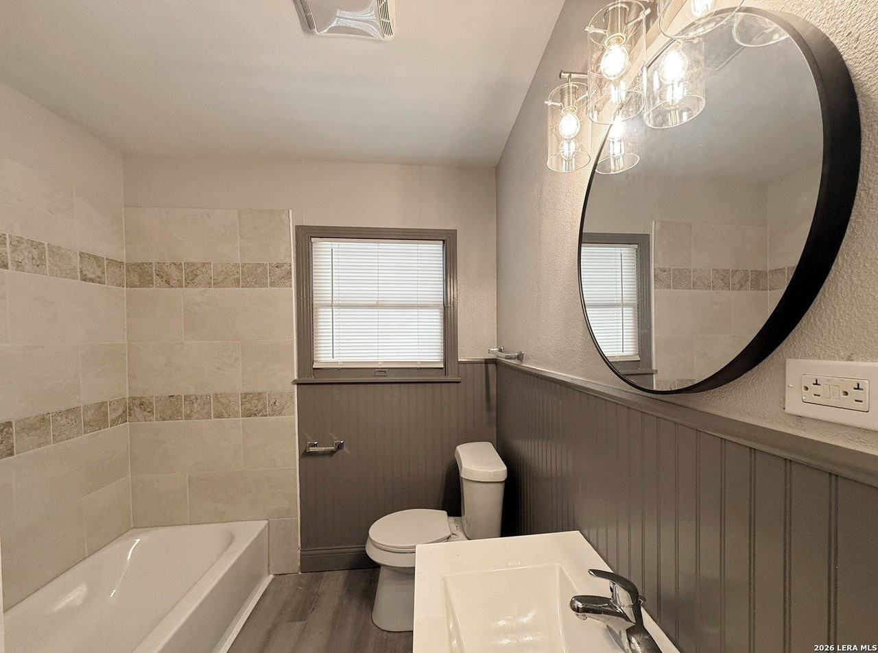 203 Hot Wells Blvd - Photo 7 of 14