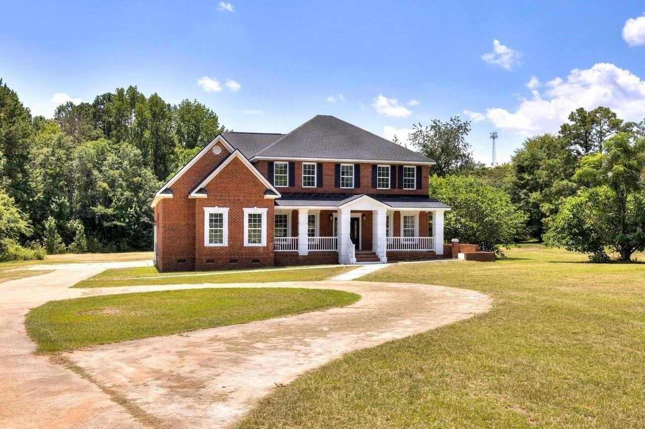 2090 4 Bridges Road - Photo 2 of 41