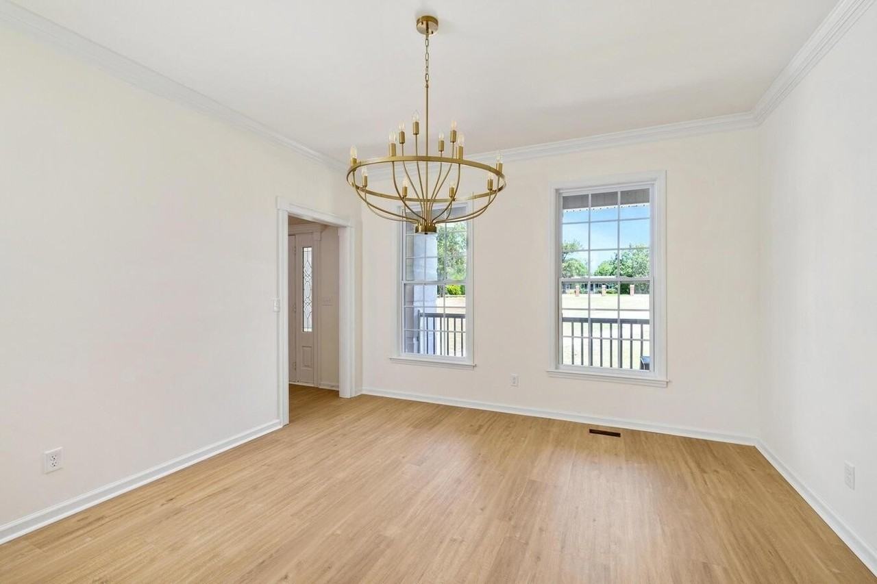 2090 4 Bridges Road - Photo 4 of 41