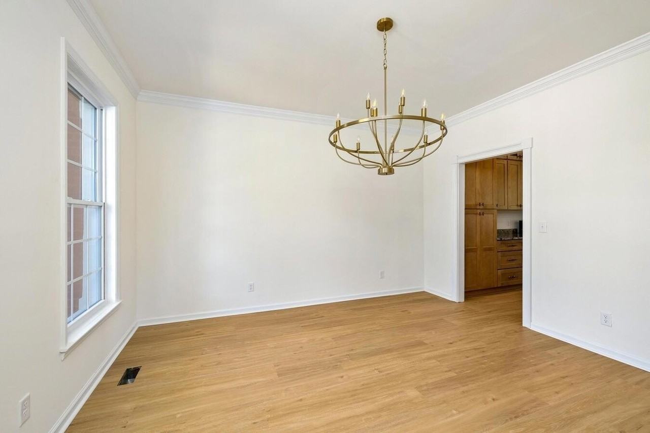 2090 4 Bridges Road - Photo 5 of 41