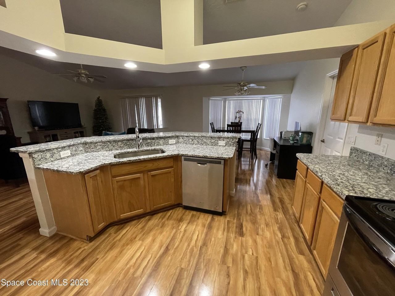 1738 Loquat Ct Nw - Photo 6 of 28