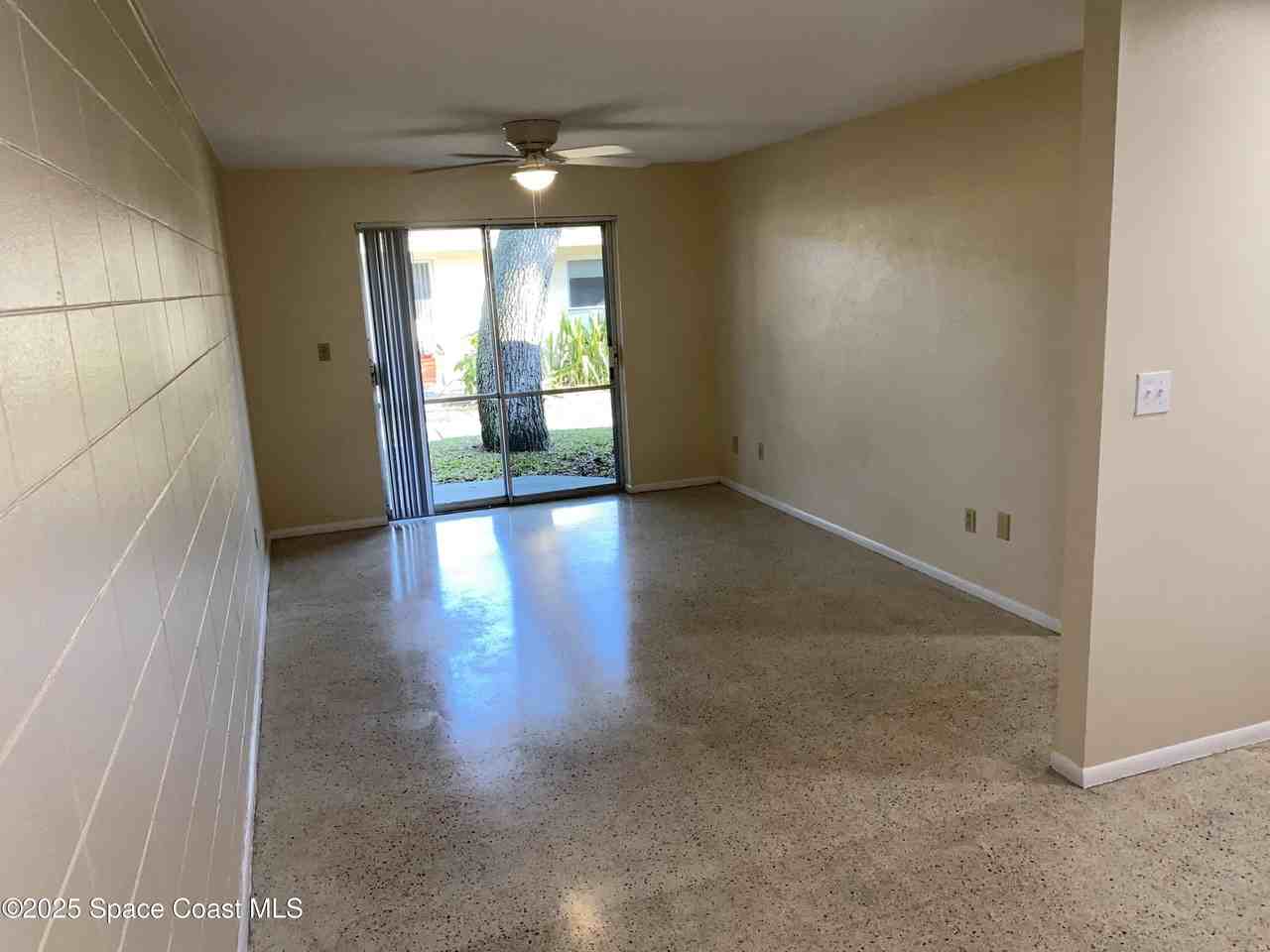 1558 Guava Ave #B - Photo 7 of 15