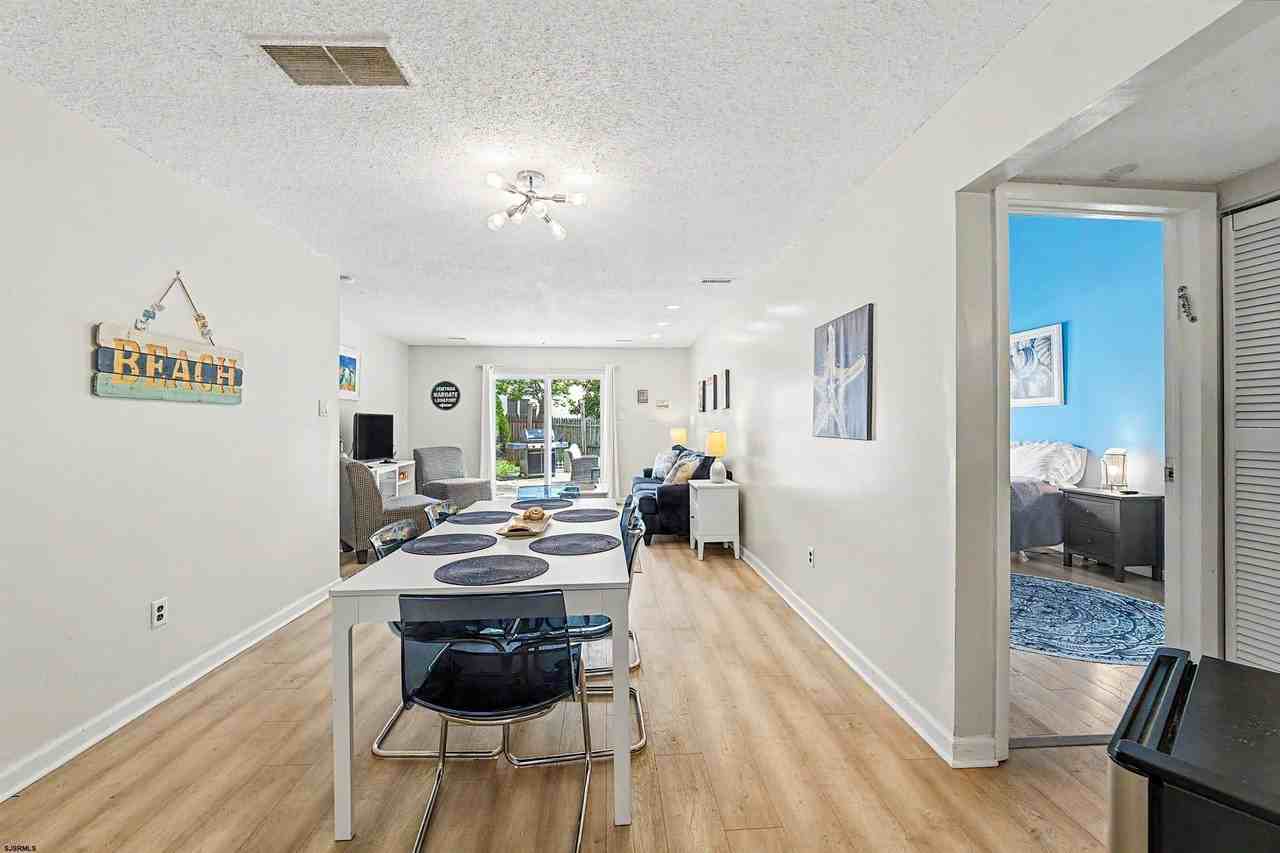 423 Berkshire Dr - Photo 5 of 27