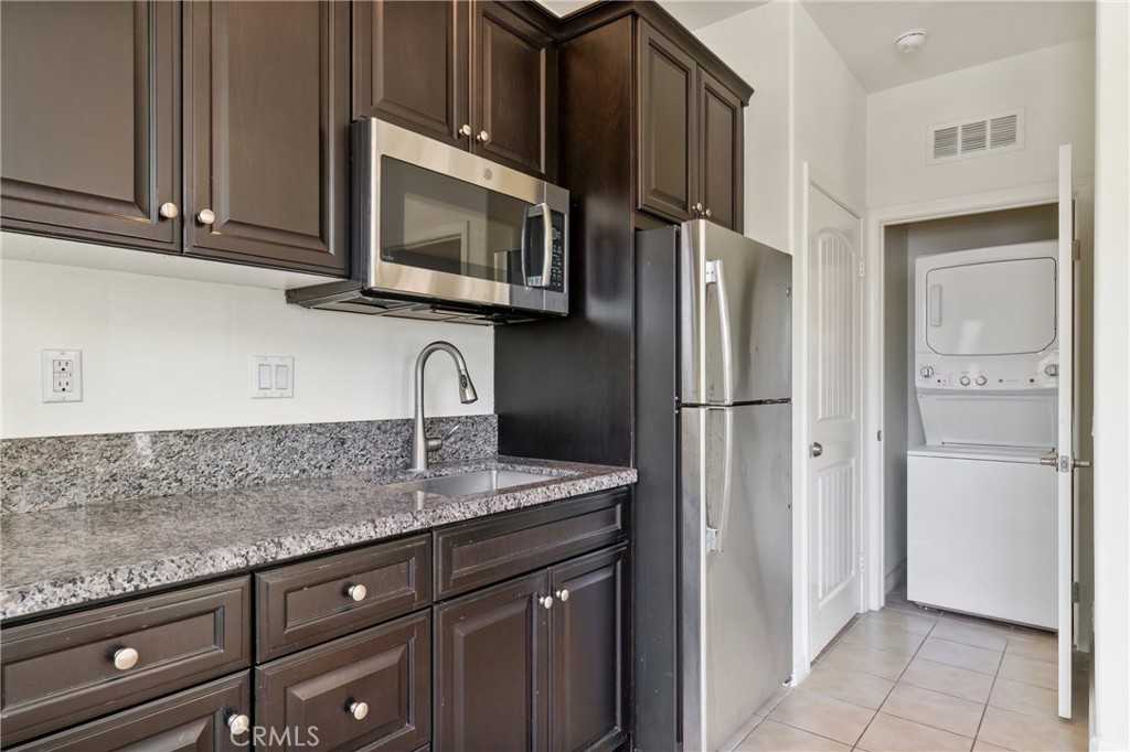6956 La Rochelle Way - Photo 5 of 44