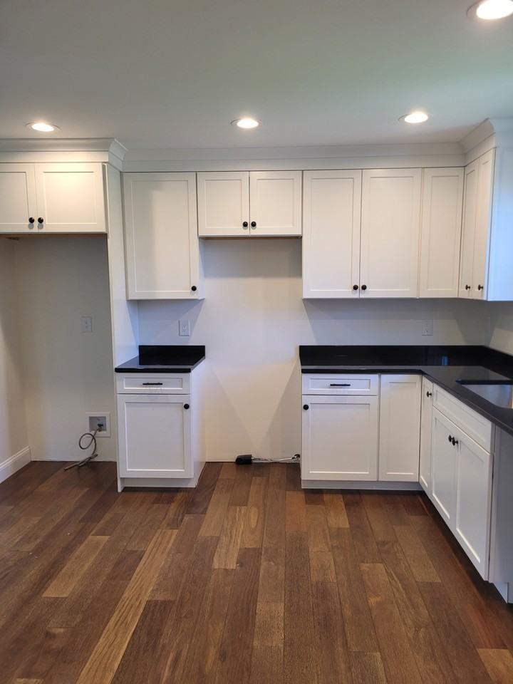 267 S Main St - Photo 4 of 11