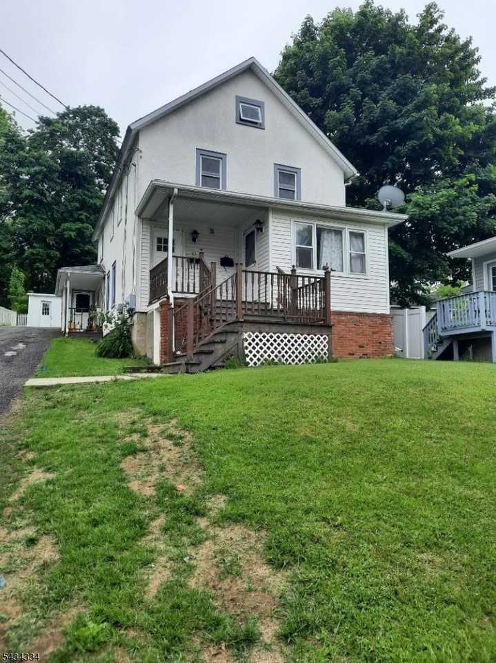 45 Sussex St - Photo 2 of 10
