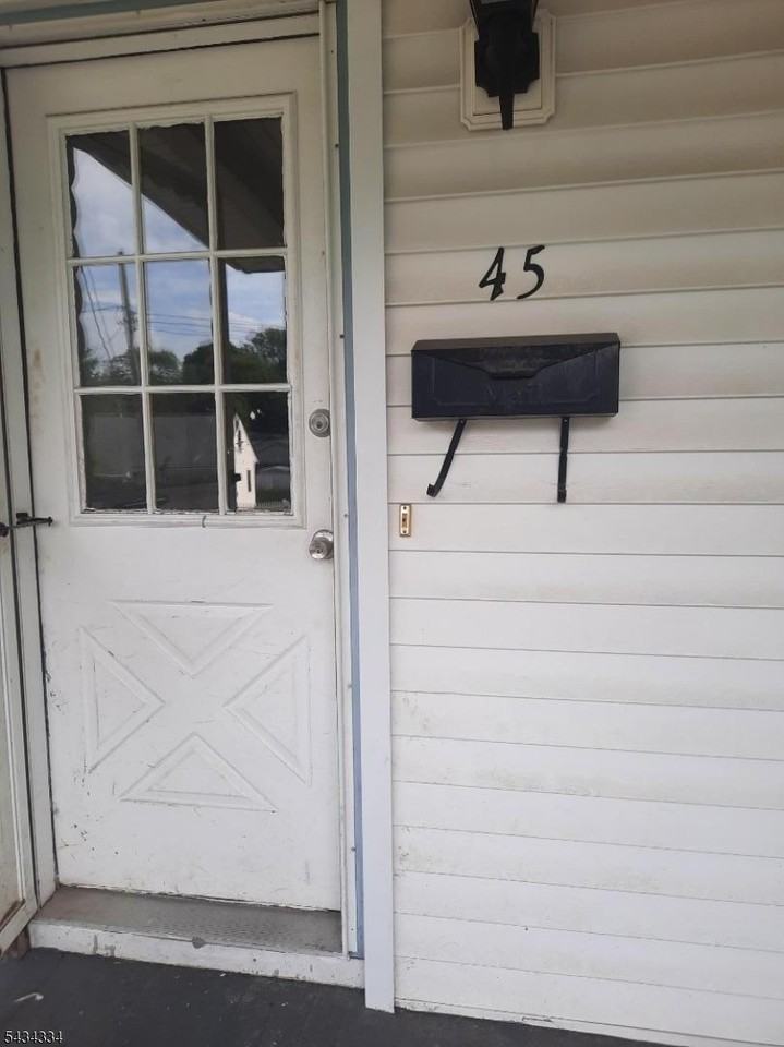 45 Sussex St - Photo 3 of 10