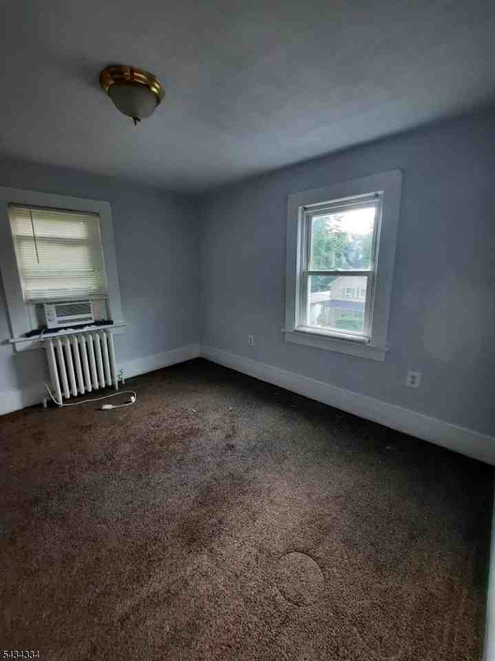 45 Sussex St - Photo 7 of 10