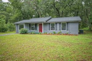 featured image of 8407 Lenova Ln