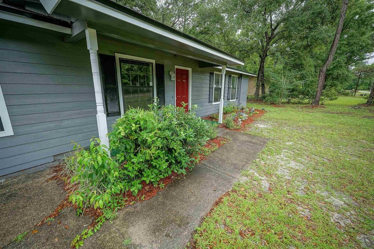 8407 Lenova Ln - Photo 5 of 38