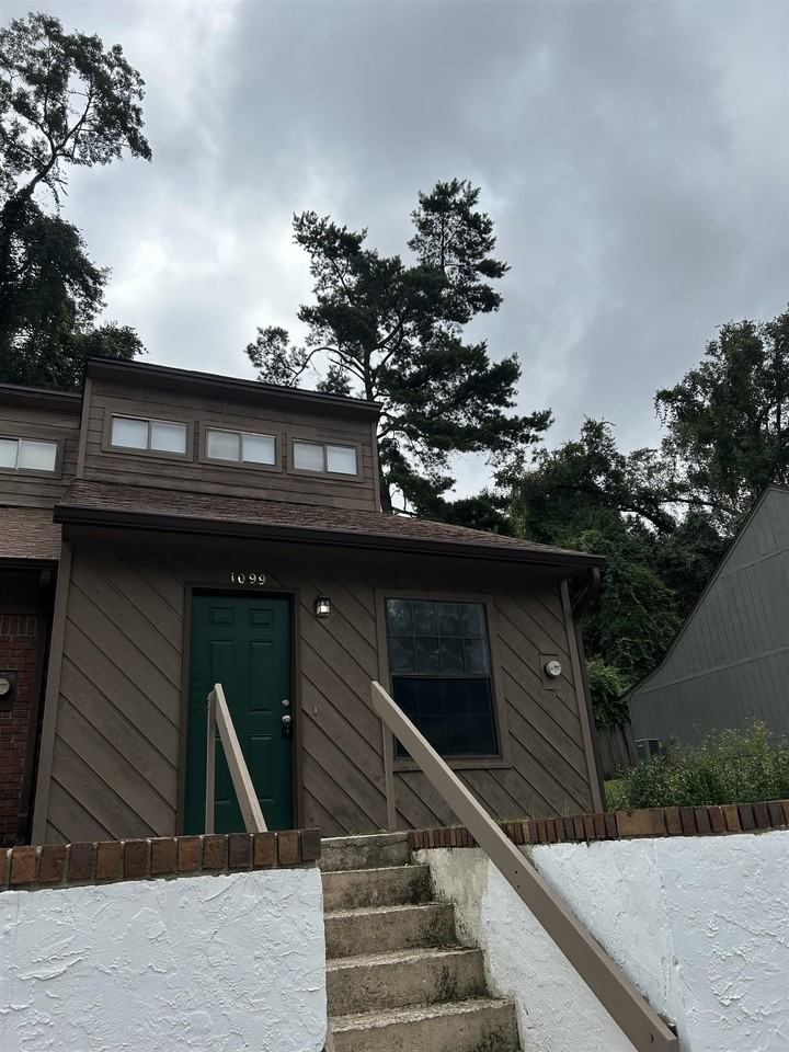1099 Ocala Rd - Photo 3 of 16