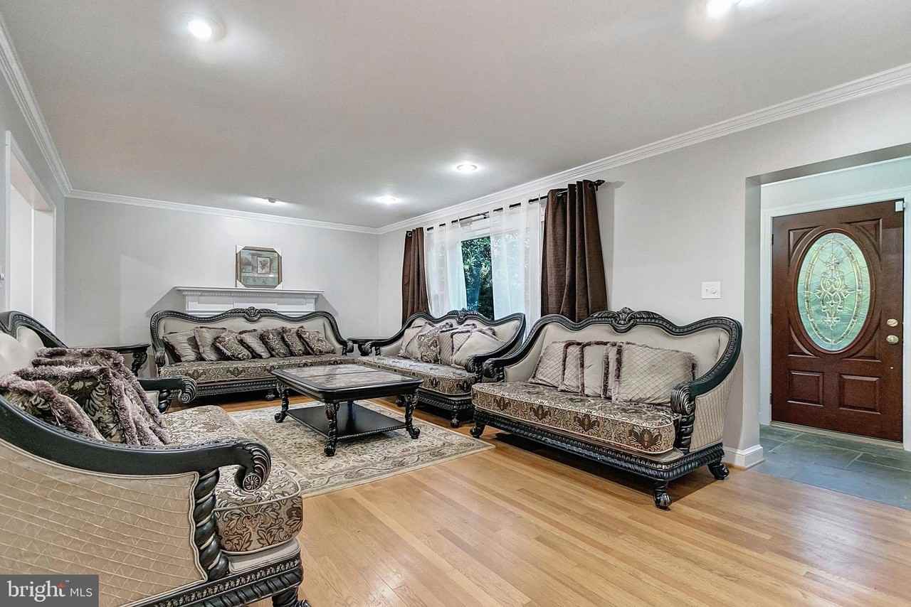 2108 48th St Nw - Photo 3 of 41