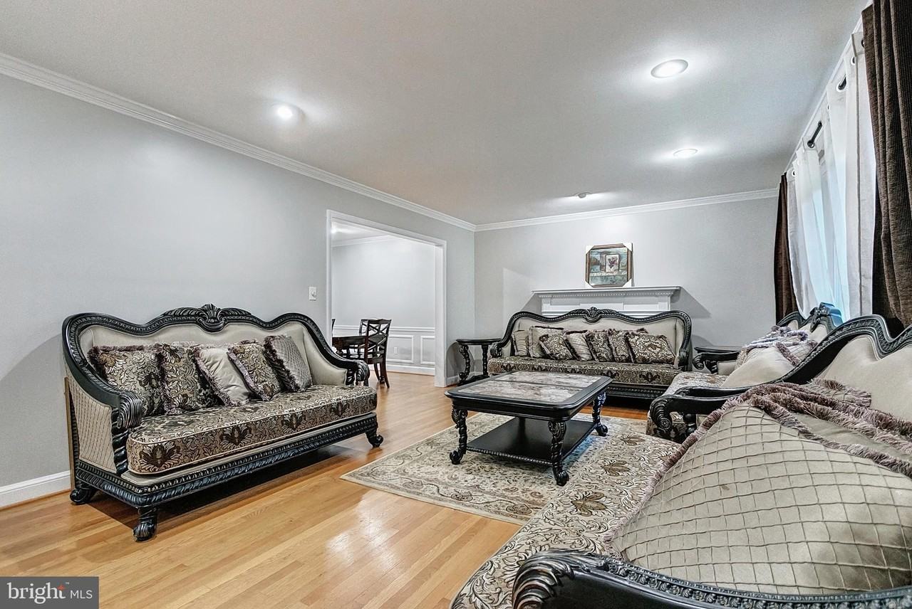 2108 48th St Nw - Photo 4 of 41