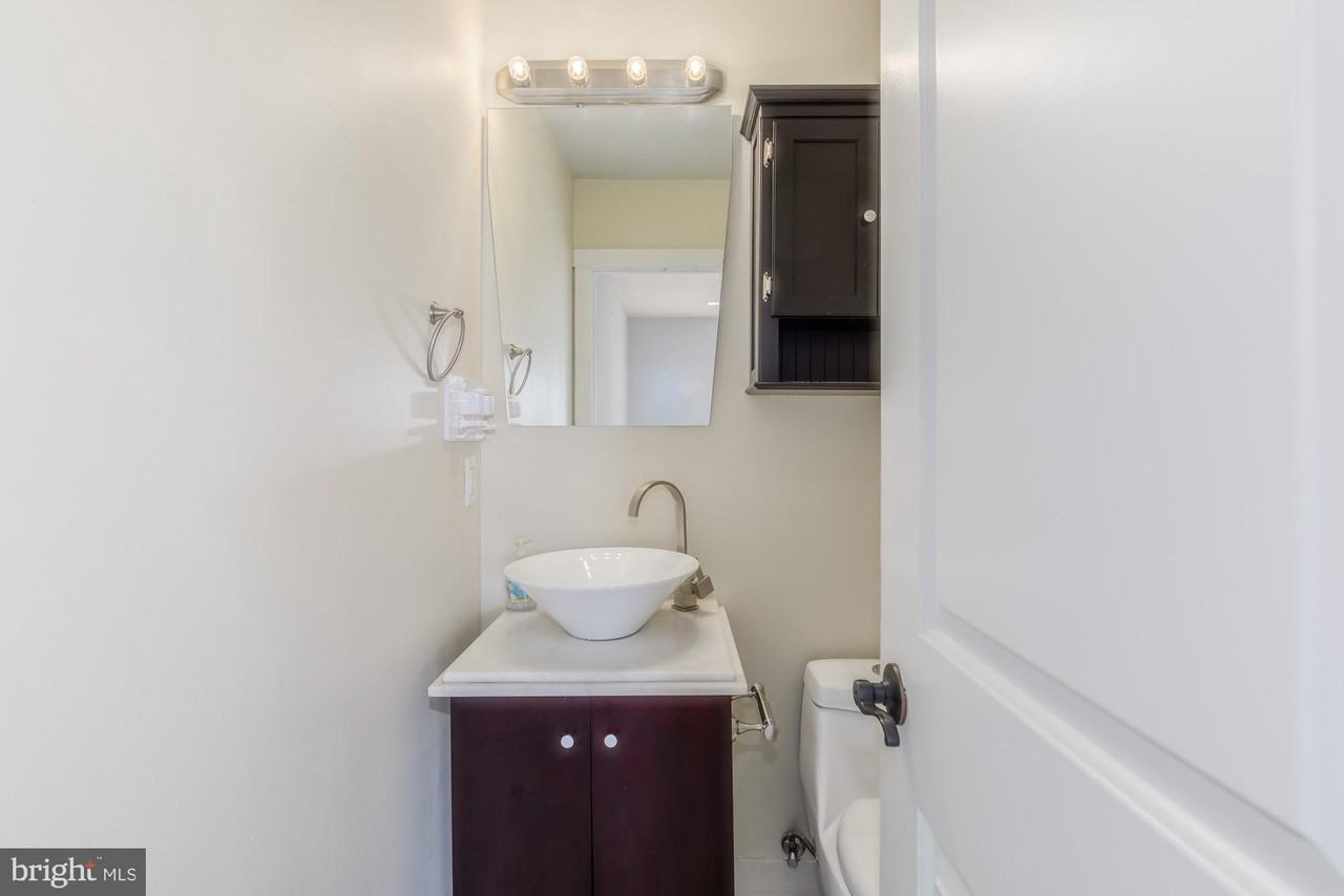 1409 G St Ne #23 - Photo 6 of 18