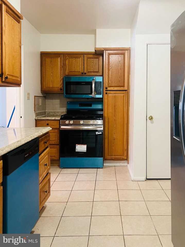4901 Fitch Pl Ne - Photo 3 of 31
