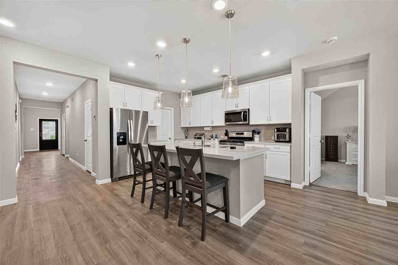 12707 Gabrial Dr - Photo 5 of 25