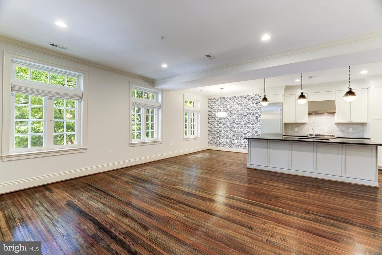 1848 Biltmore St Nw #4 - Photo 4 of 20