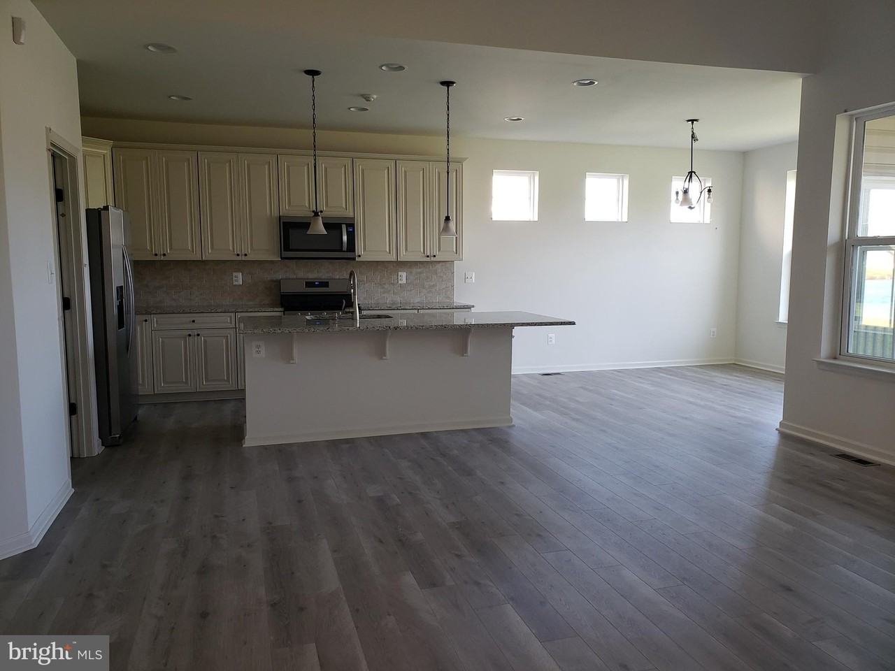 36241 Watch Hill Rd - Photo 3 of 24
