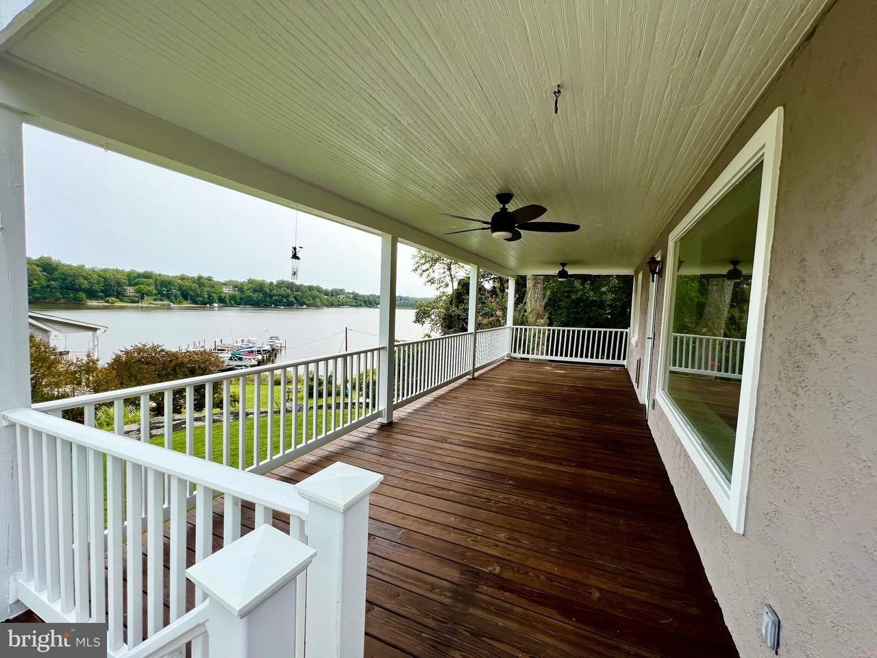 504 Walnut Dr - Photo 2 of 42