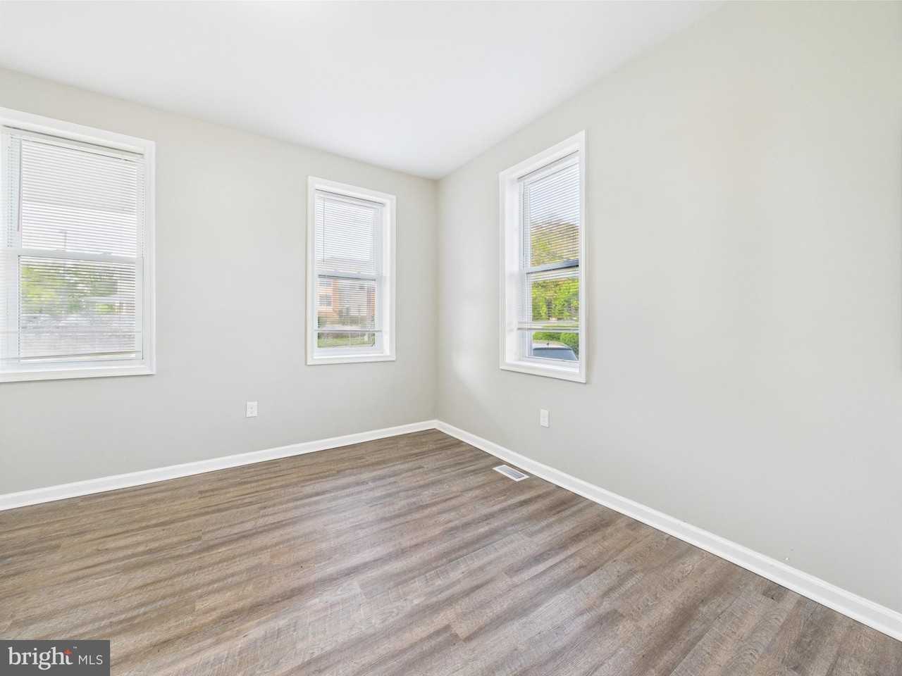 300 W Chesapeake Ave #1 - Photo 2 of 19