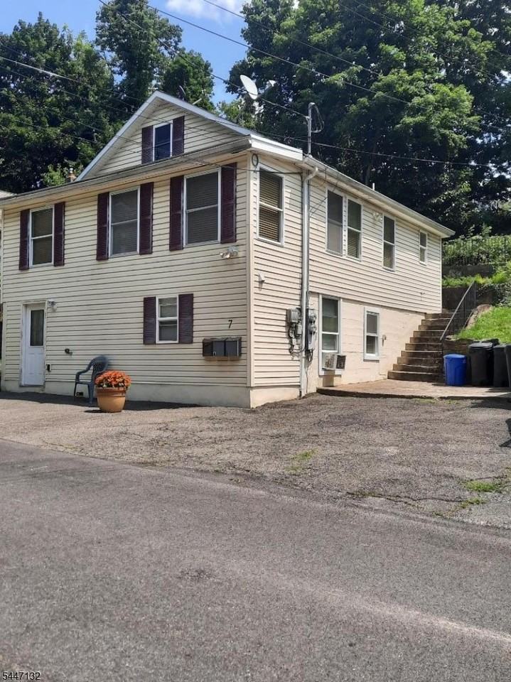 7 E Stuart St - Photo 2 of 2