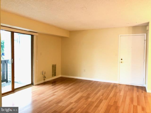 513 Aspen Dr - Photo 5 of 23