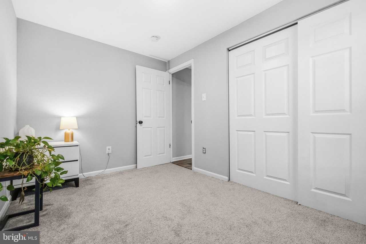 17624 Lindstrom Ct - Photo 6 of 14