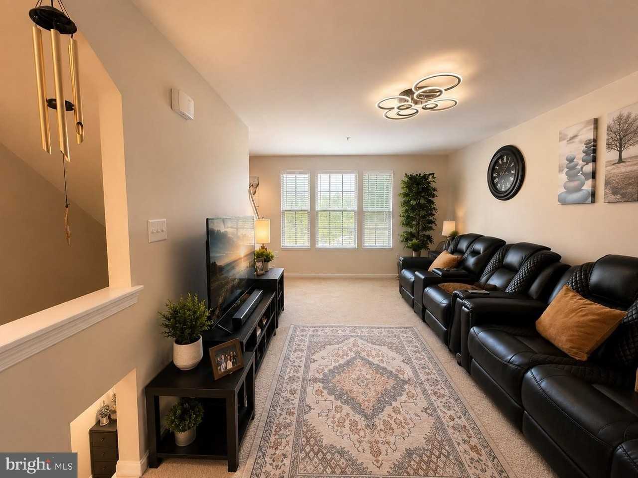 9827 Posterity Ln - Photo 4 of 28