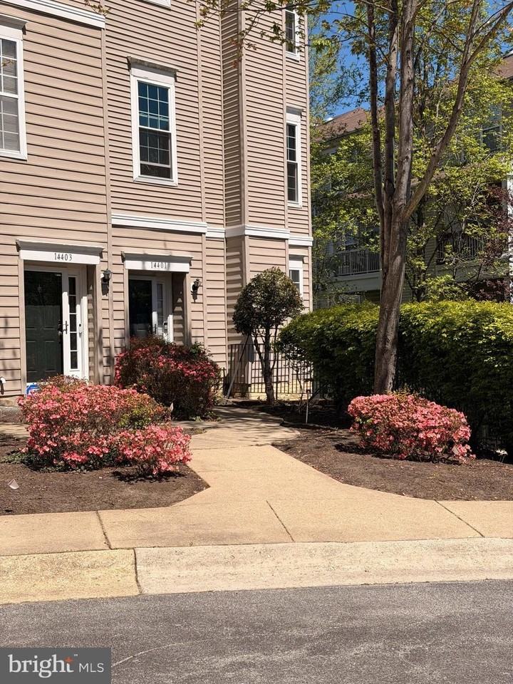 14401 Hampshire Hall Ct - Photo 3 of 30