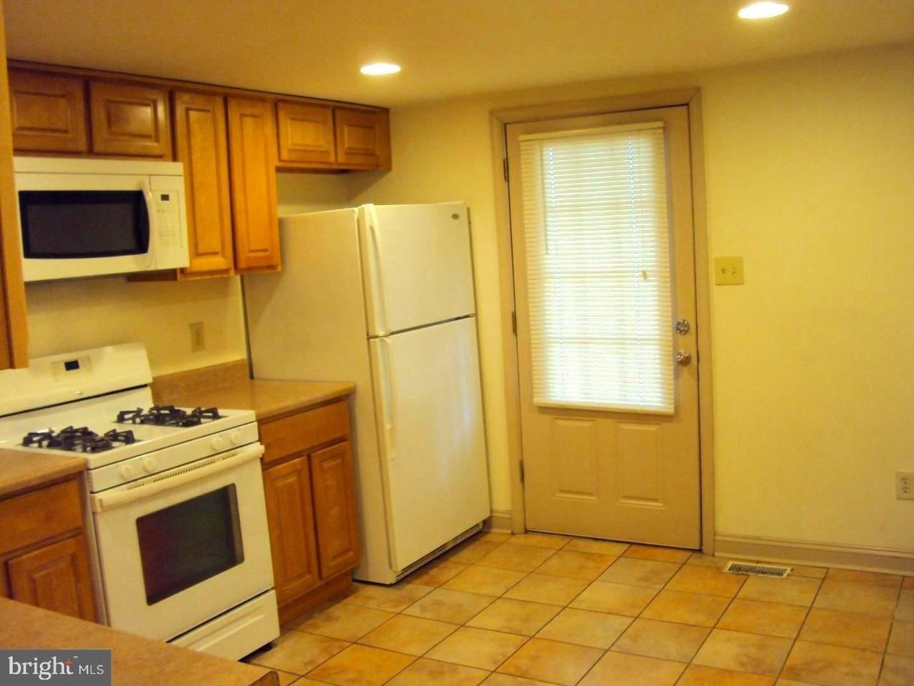 18 Chapel Ave #A - Photo 7 of 11