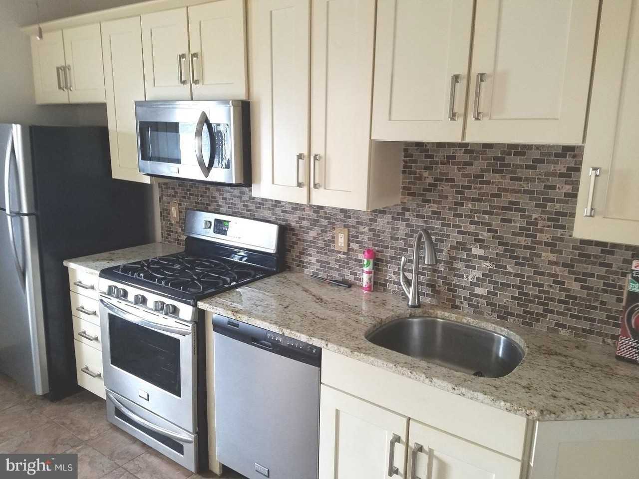 631 Schiller Ave - Photo 2 of 9
