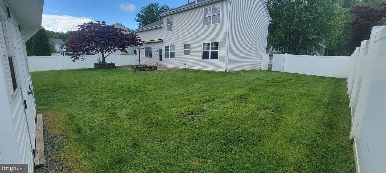 35 Oakmont Ter - Photo 6 of 19