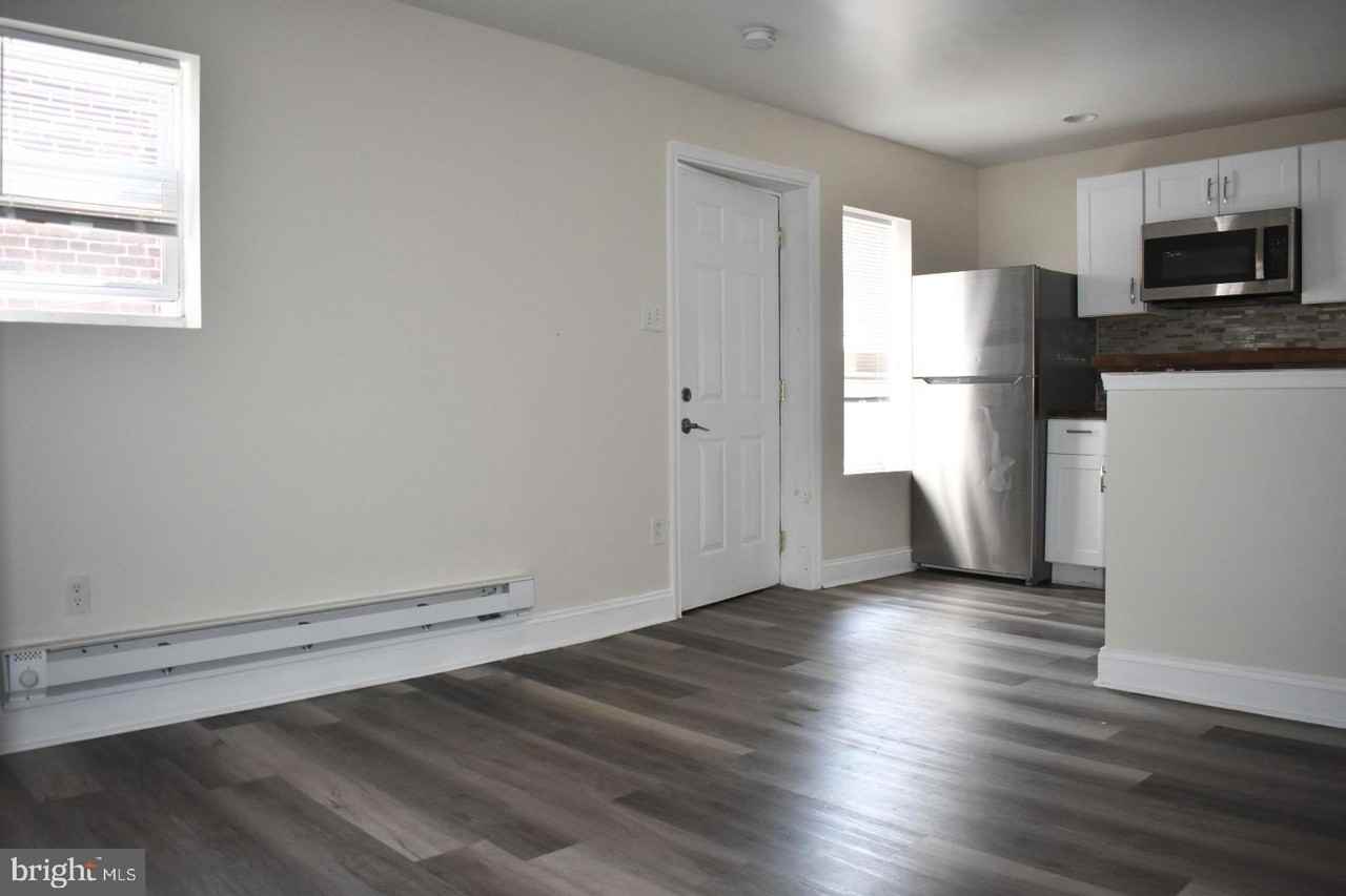 13 W 10th St #B - Photo 3 of 10