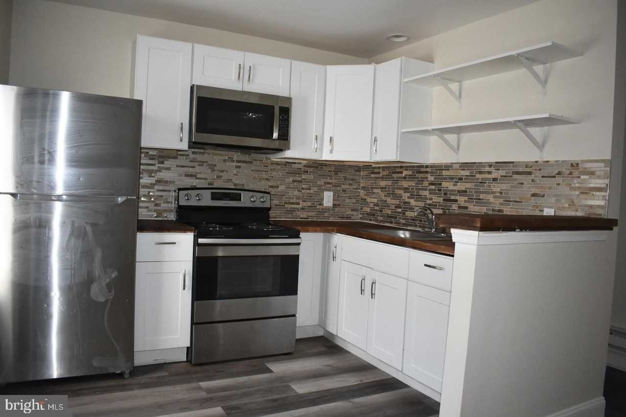 13 W 10th St #B - Photo 5 of 10