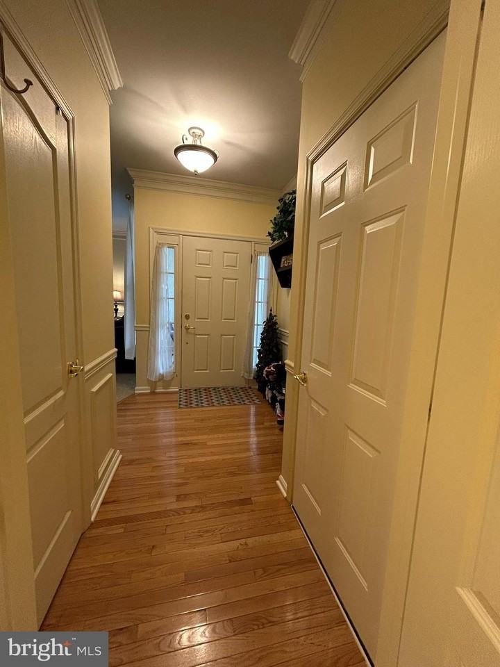 19 Wharton Dr - Photo 3 of 42