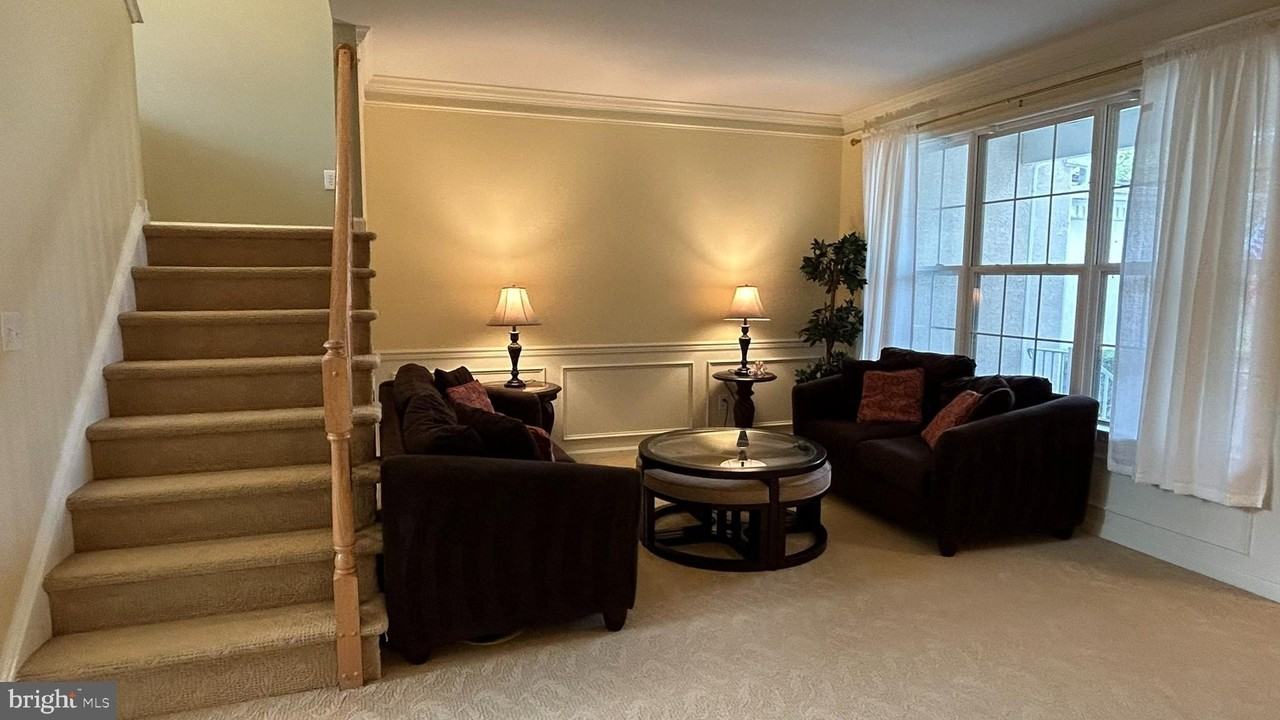 19 Wharton Dr - Photo 5 of 42