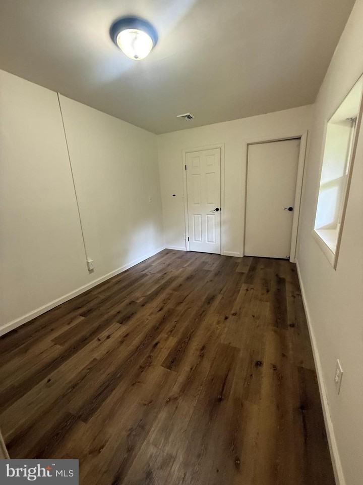 266A N 11th St - Photo 5 of 8