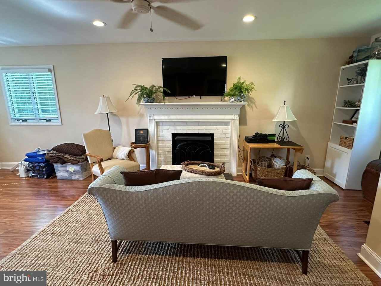 217 Lyster Rd - Photo 7 of 39