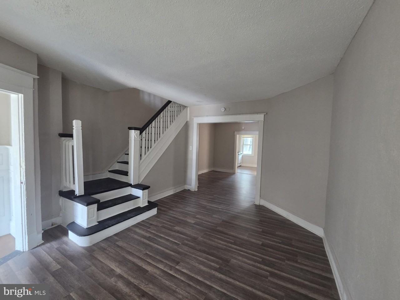 4829 N 10th St - Photo 4 of 24