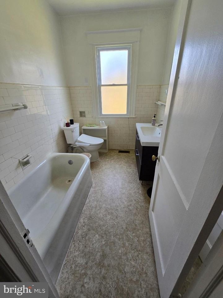 7800 Verree Rd ## 02 - Photo 7 of 8