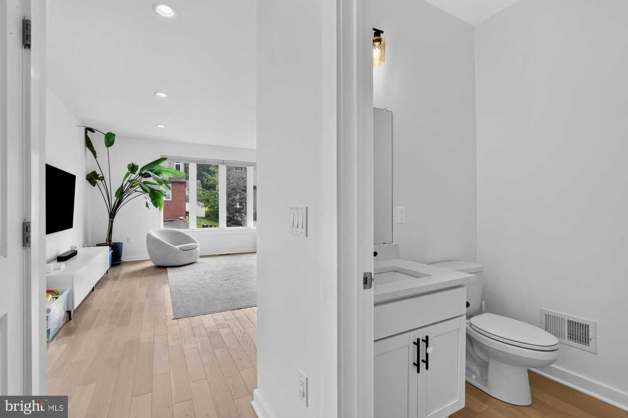 7354 Ridge Ave #27 - Photo 6 of 40